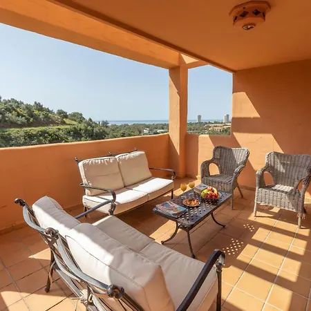 1 Beach Golf Apartment